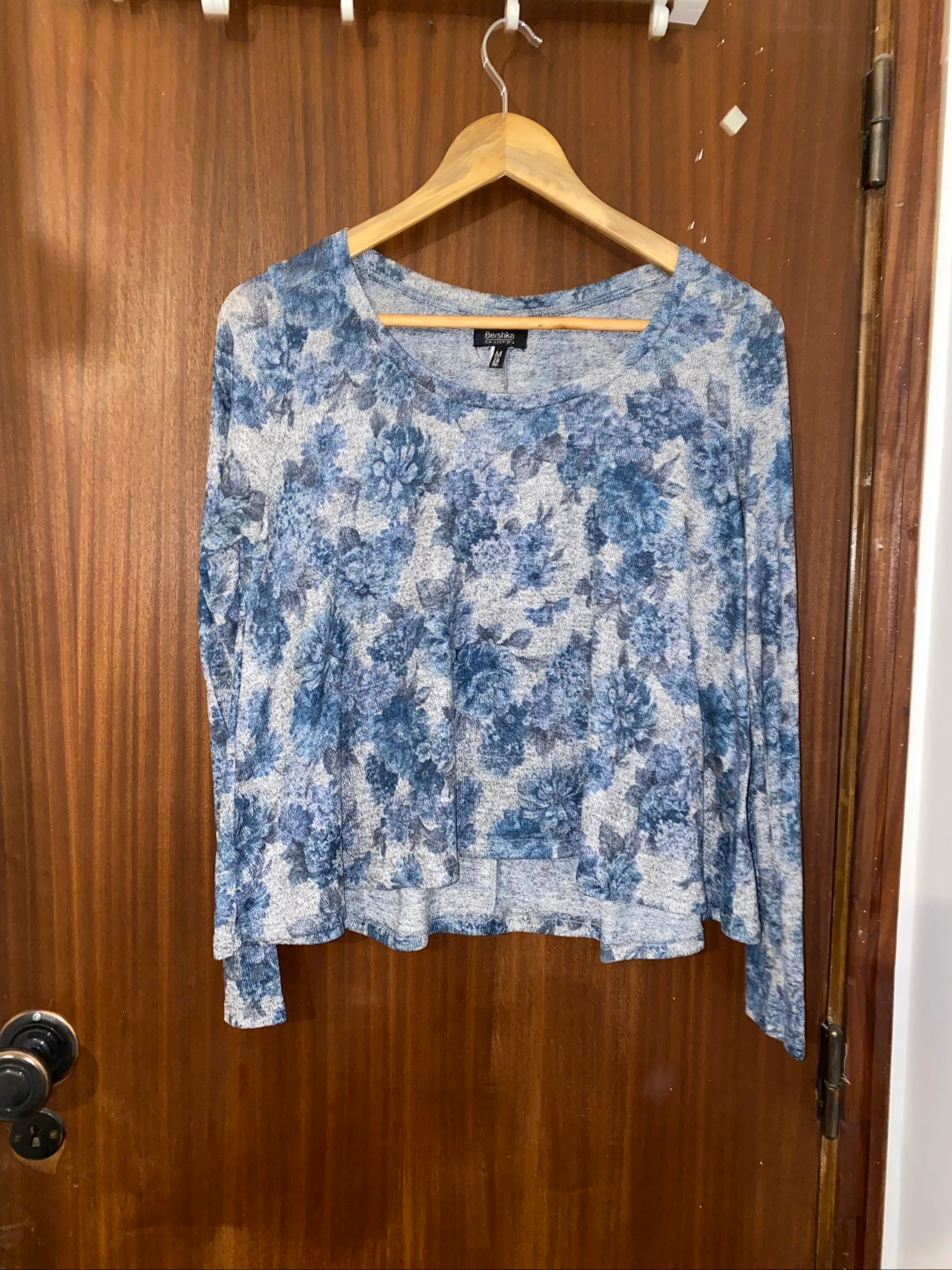Chemisier floral bleu Bershka – photo 2